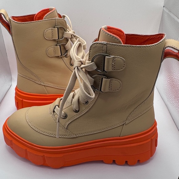 NWT Sorel Caribou Platform Beige and Orange Lace Up Boots - Size 7.5 - Picture 13 of 13
